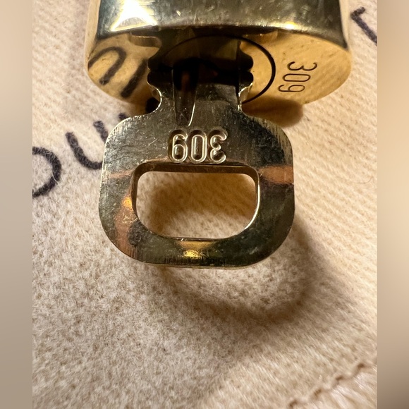 LV Lock & Key🔐 #309 - Picture 2 of 4